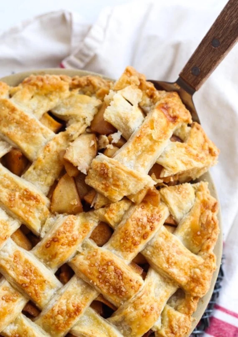 Homemade All-Butter Flaky Pie Crust (Easy Foolproof Recipe)